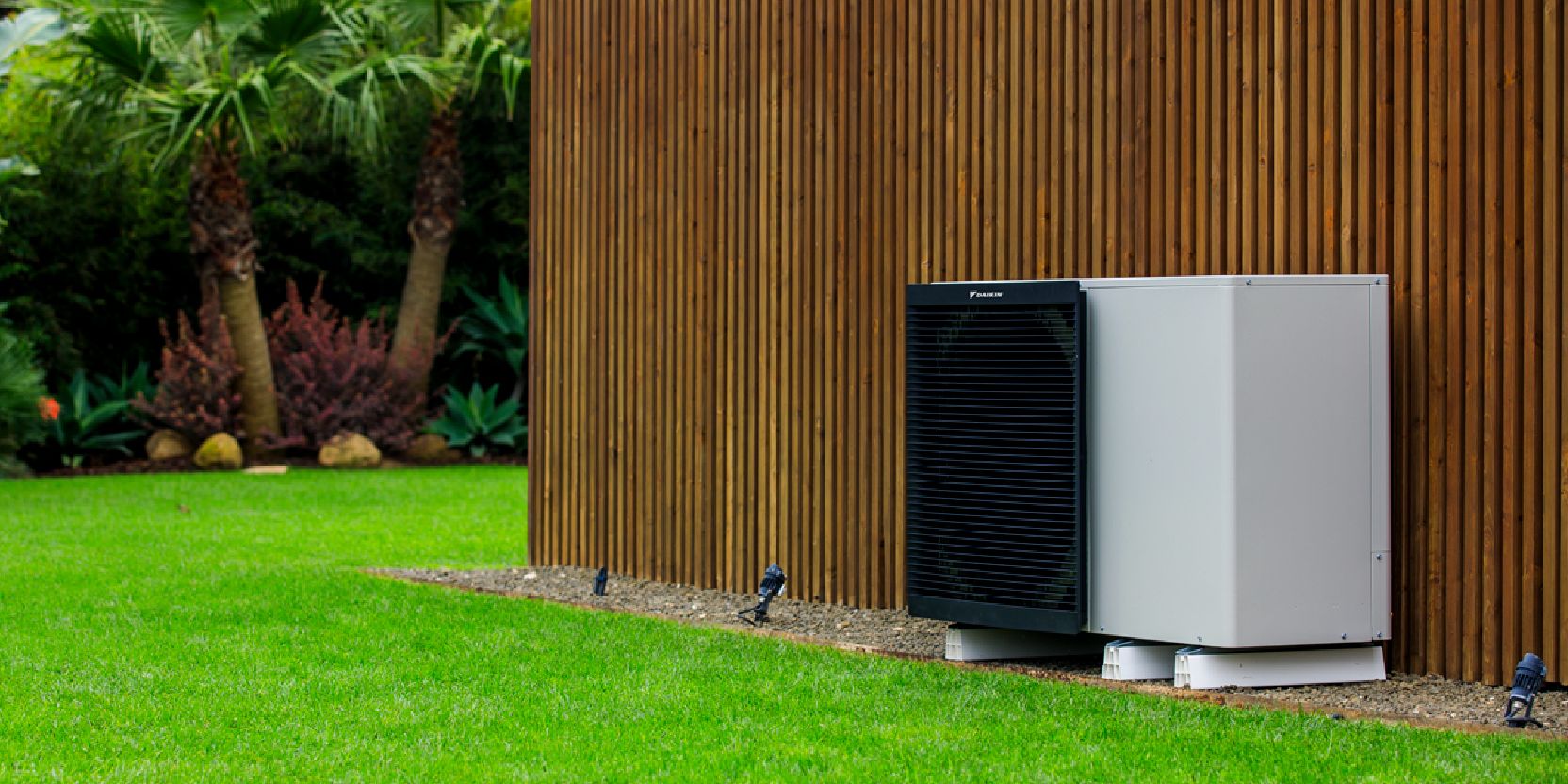 Pompă de căldură Daikin Altherma 3 M EDLA14DV3 14 kW monobloc