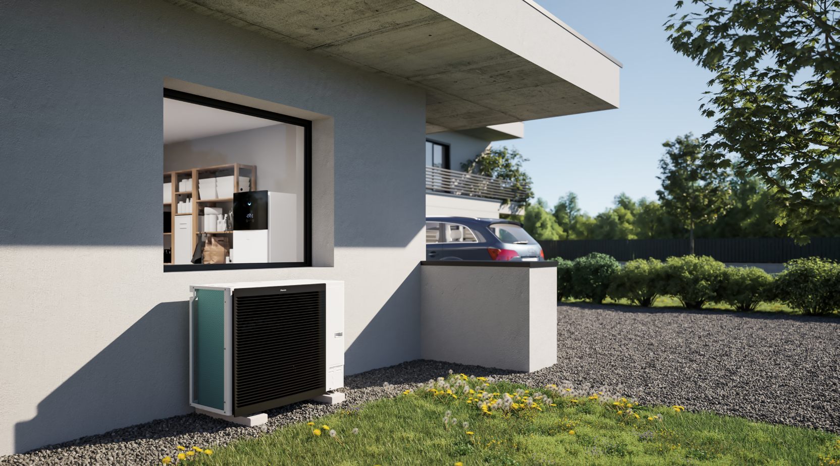 Montaj unitate externă Daikin ERLA11DV în curtea unei case moderne