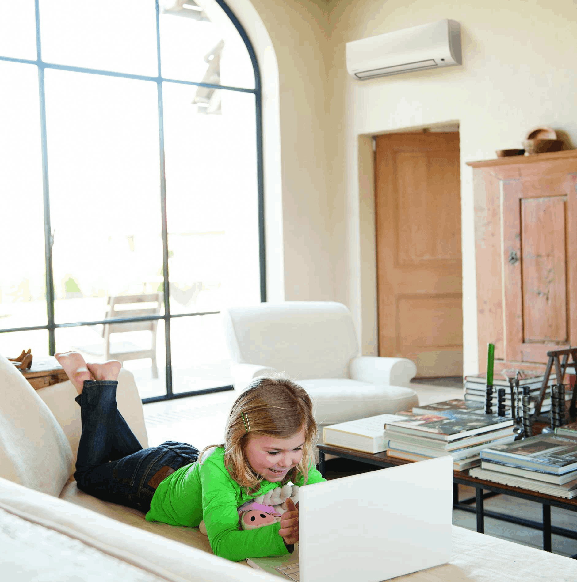 Ambient locuinta climatizat multisplit Daikin Comfora 9000 BTU si 12000 BTU